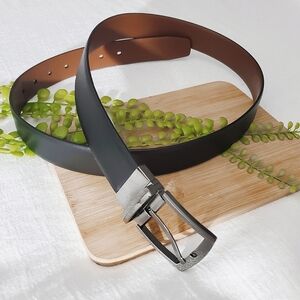 PERRY ELLIS New Reversible Black/Brown Belt with Gun Metal Grained Silver Buckle